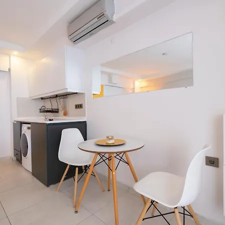 Ezgi'S Apartment With Terrace In מרמריס מראה חיצוני תמונה